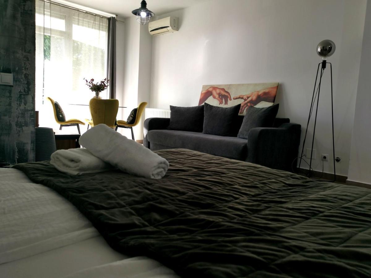 Caraway Apartment Орадя Экстерьер фото